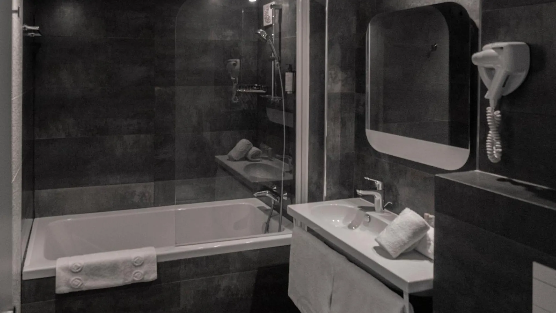 Western Allegro Nation Hotel 4*