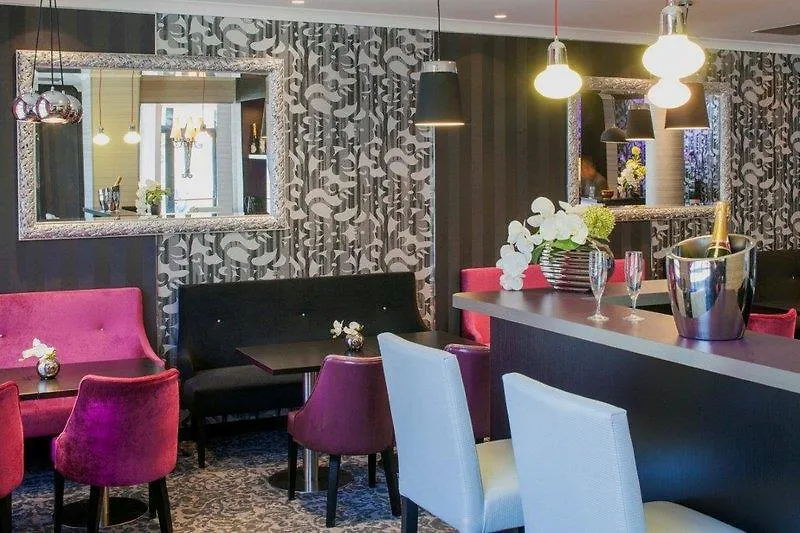 Western Allegro Nation 4* París